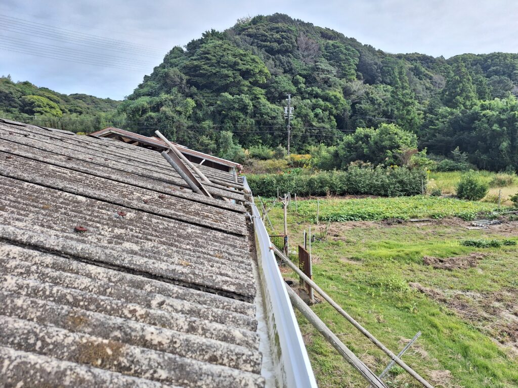 雨漏り修理　御前崎市　スレート屋根から板金屋根に。