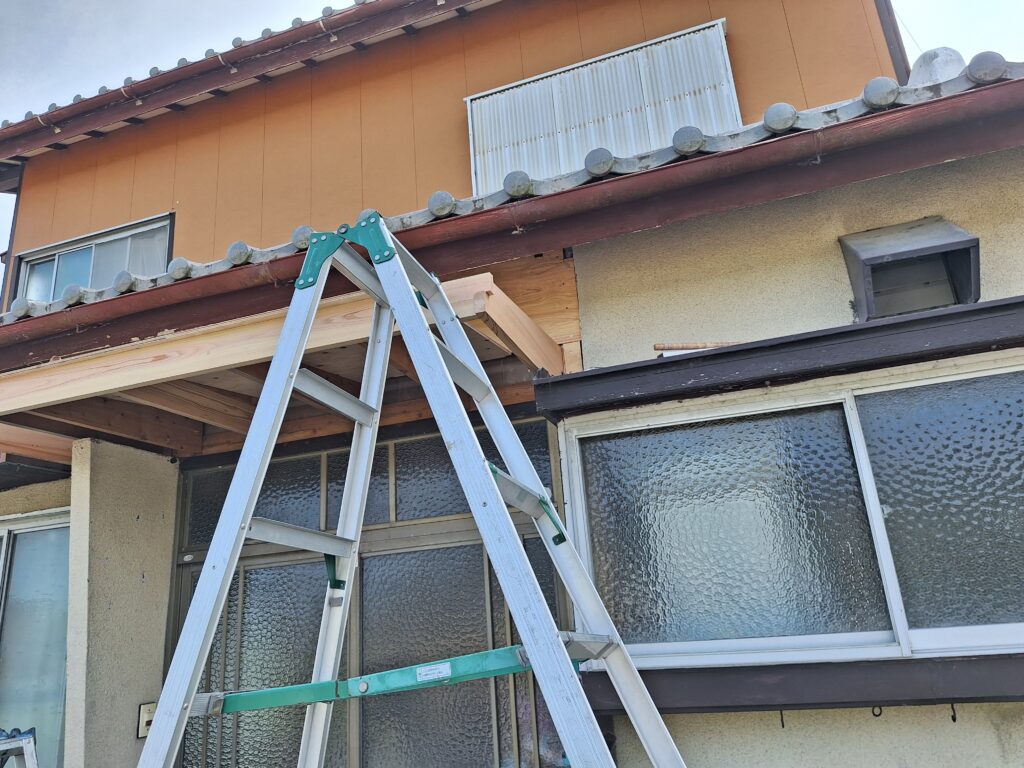 ご近所宅　市内リフォーム補助金を利用して、改修工事。