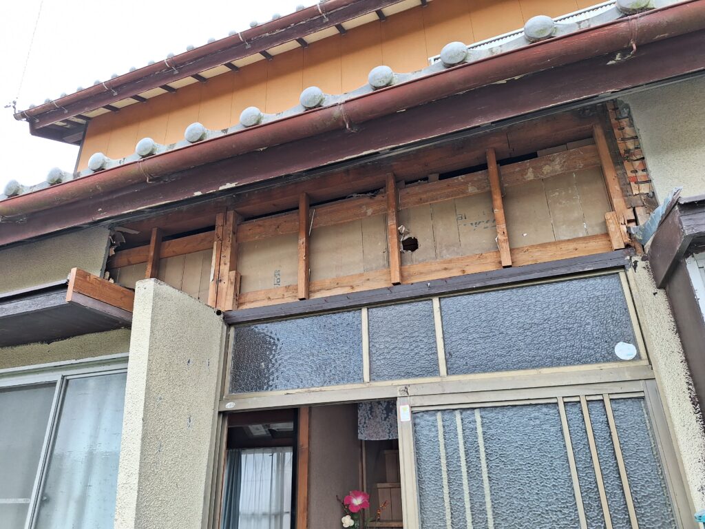 ご近所宅　市内リフォーム補助金を利用して、改修工事。