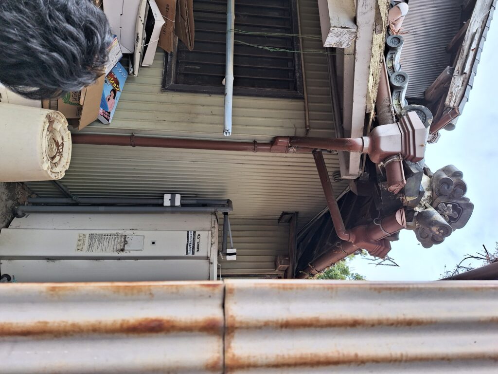 菊川市　瓦屋根部分的に葺き替え