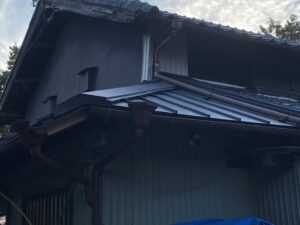 菊川市　瓦屋根部分的に葺き替え