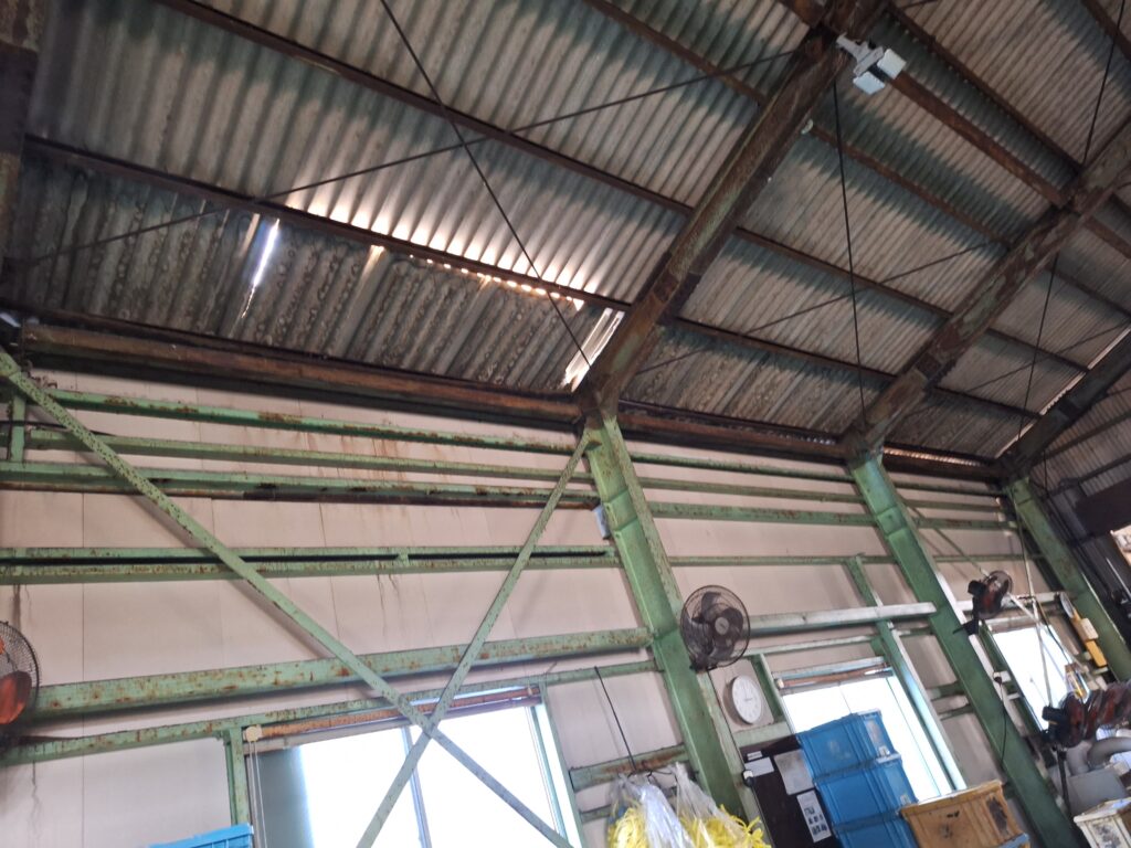 掛川市　スレート屋根のズレ