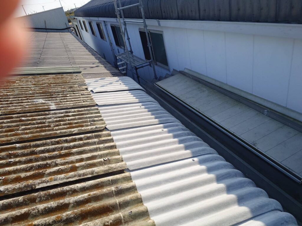 掛川市　スレート屋根のズレ