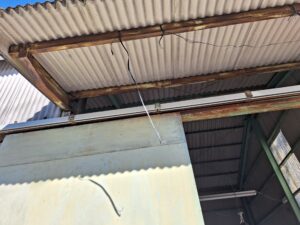 ハンガー戸のレール取替も致します。