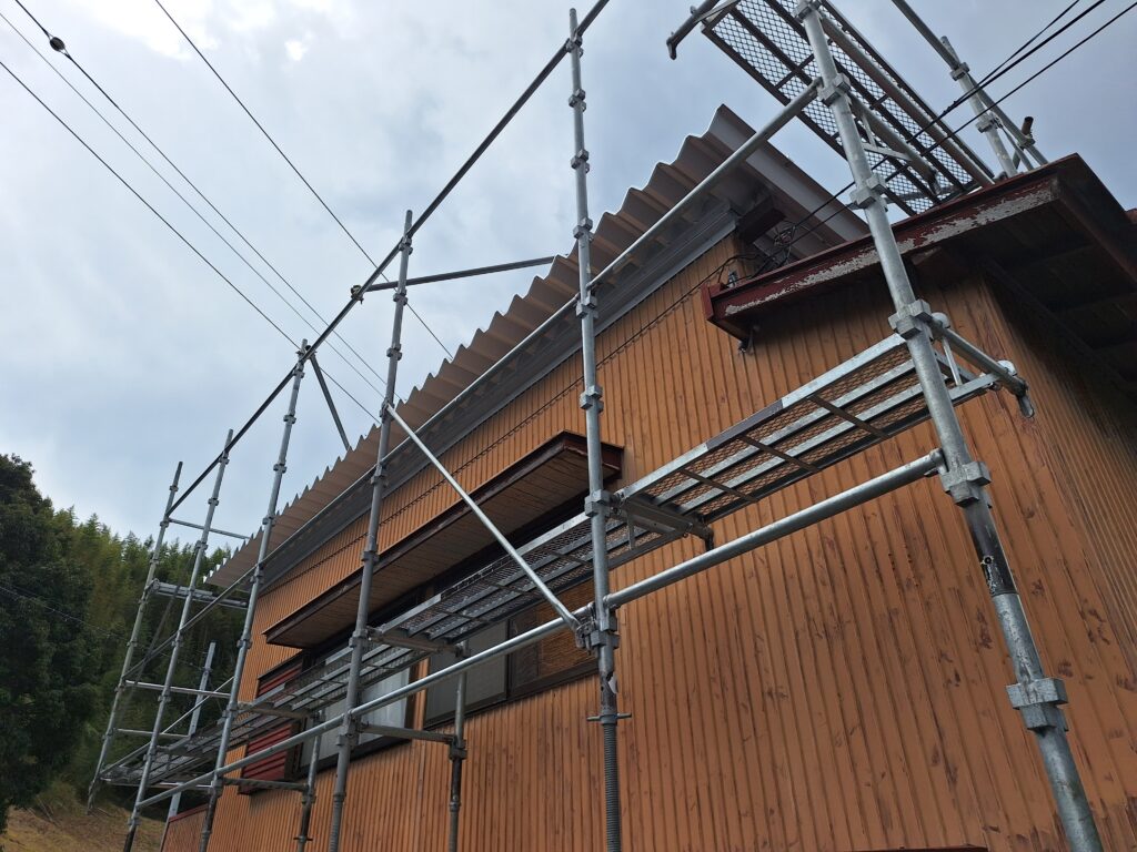 牧之原市　車庫屋根折板カバールーフ