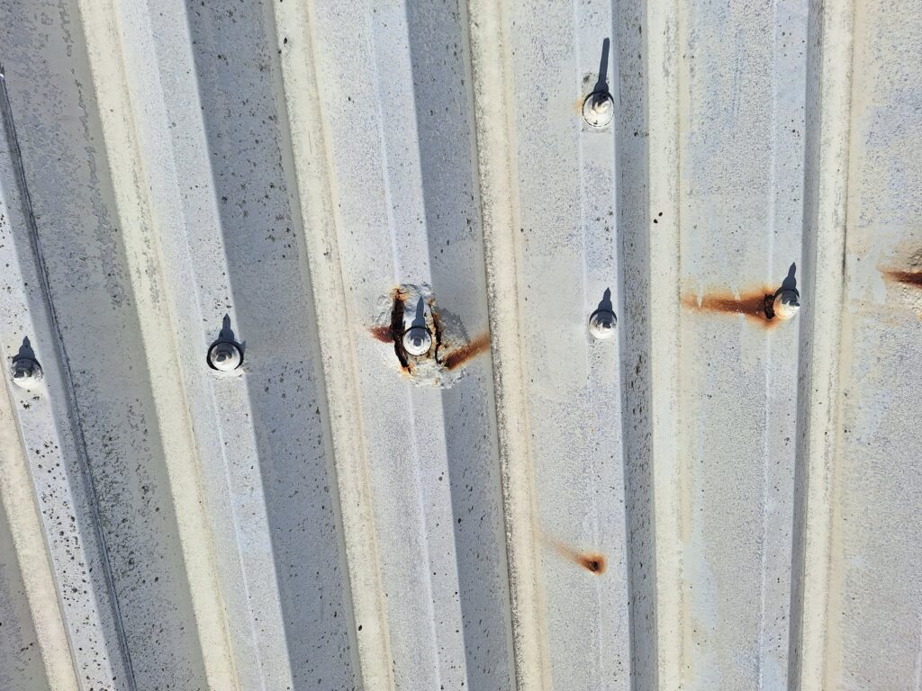 掛川市にて、事務所折板屋根カバールーフ